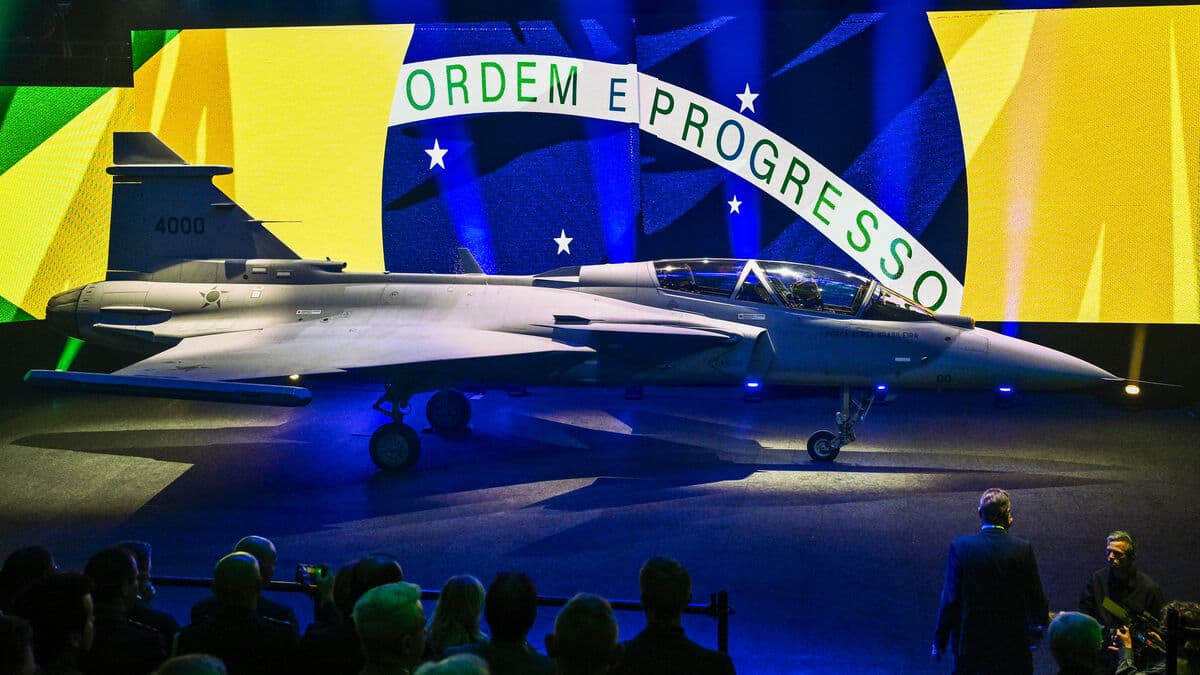 The first Gripen F plane